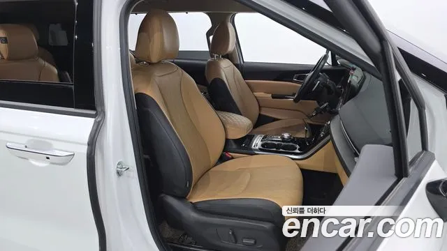 Kia Carnival 2023 thumb 12