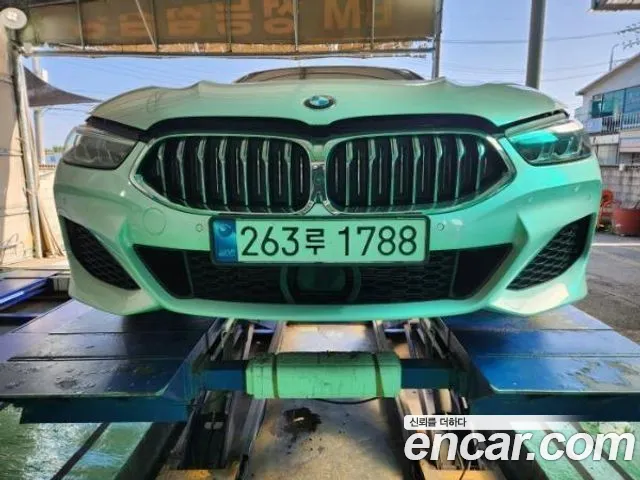 BMW 8-Series 2021 thumb 7