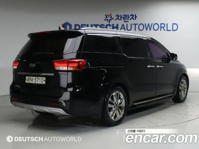 Kia Carnival 2015 thumb 2
