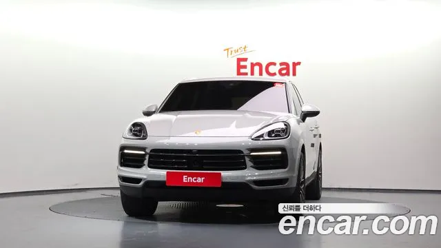 Porsche Cayenne 2022 thumb 3