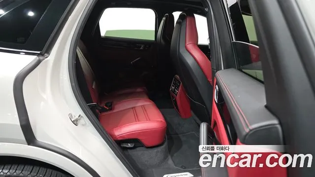Porsche Cayenne 2022 thumb 12