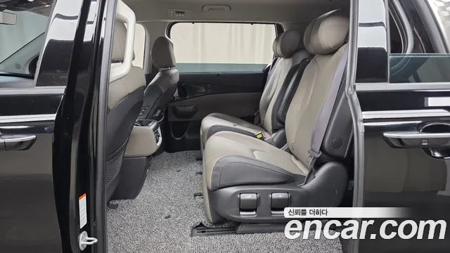 Kia Carnival 2024 thumb 12