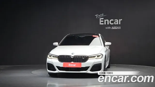 BMW 5-Series 2020 thumb 2