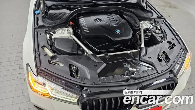 BMW 5-Series 2020 thumb 5