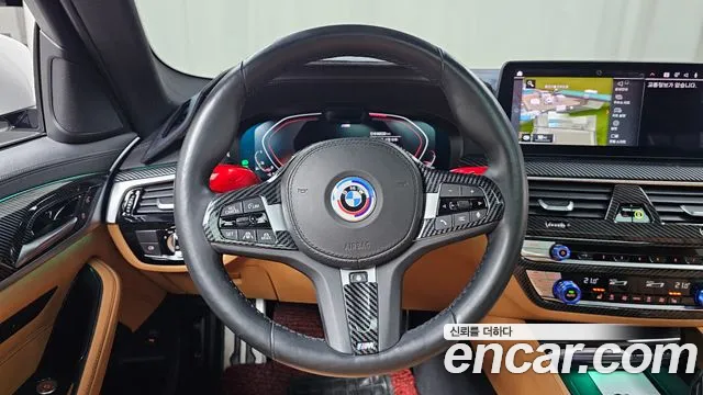 BMW 5-Series 2020 thumb 12