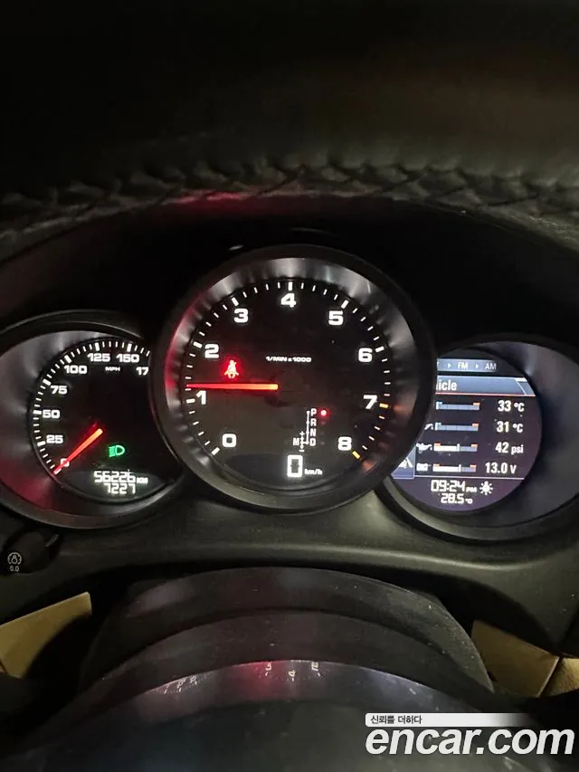 Porsche Macan 2017 thumb 6