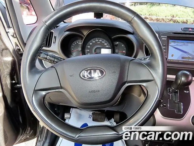 Kia Ray 2015 thumb 8