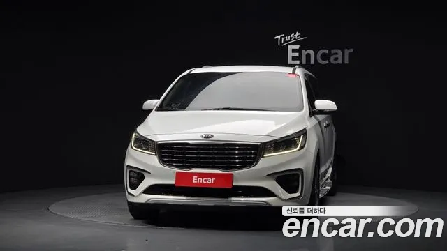Kia Carnival 2018 thumb 3