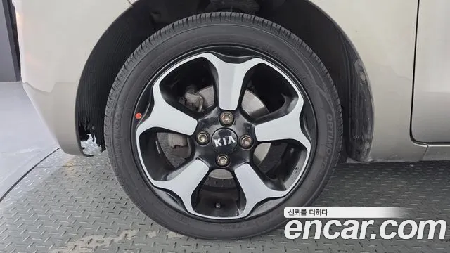 Kia Ray 2012 thumb 5