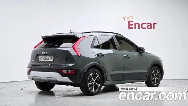 Kia Niro 2023 thumb 2