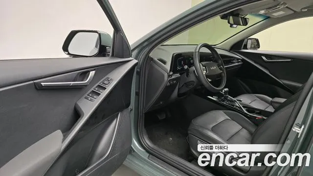 Kia Niro 2023 thumb 10