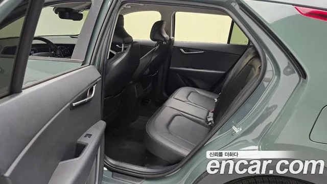 Kia Niro 2023 thumb 12