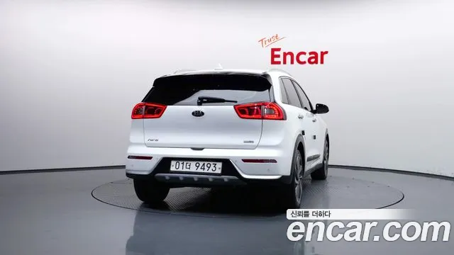 Kia Niro 2017 thumb 4