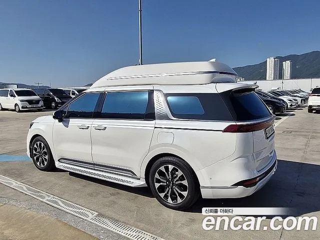 Kia Carnival 2021 thumb 4