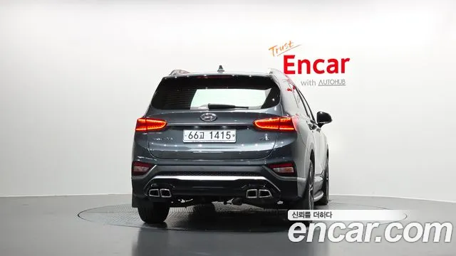 Hyundai Santa Fe 2018 thumb 3