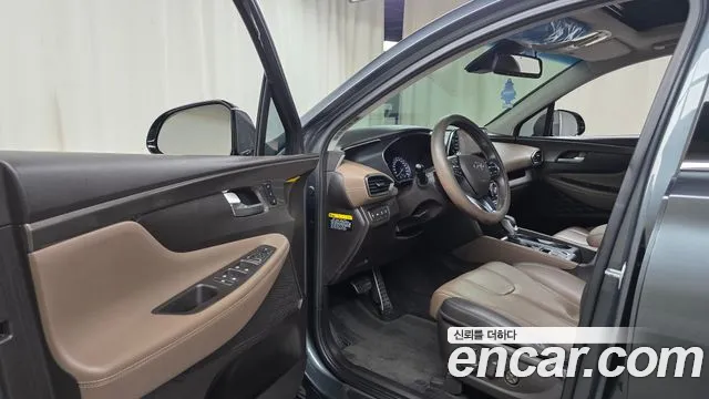 Hyundai Santa Fe 2018 thumb 9