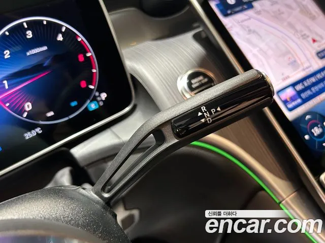 Mercedes-Benz GLC 2026 thumb 9