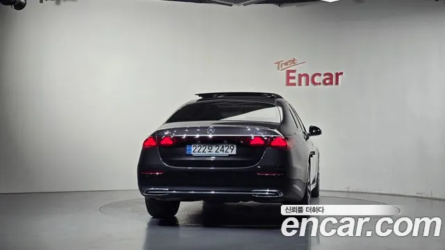 Mercedes-Benz E-Класс 2024 thumb 4