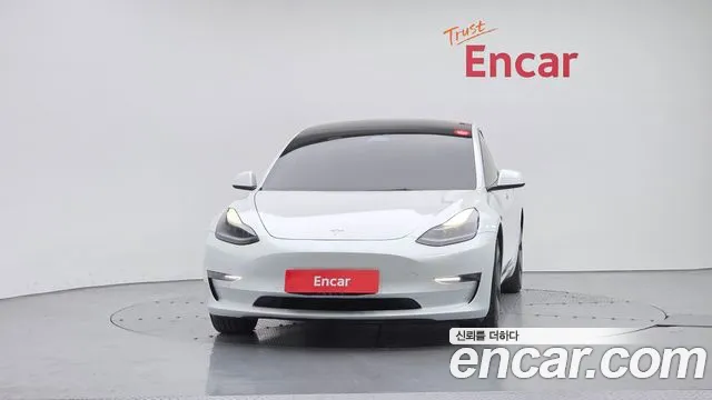Tesla Model 3 2022 thumb 3