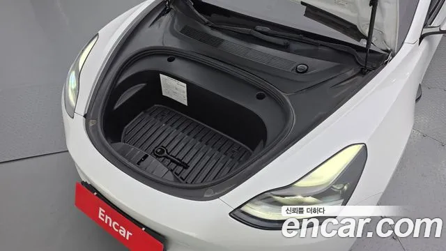 Tesla Model 3 2022 thumb 6