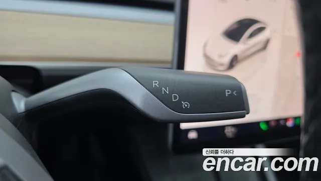 Tesla Model 3 2022 thumb 9