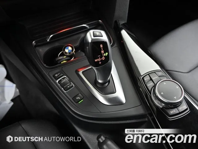 BMW 3-Series 2015 thumb 9