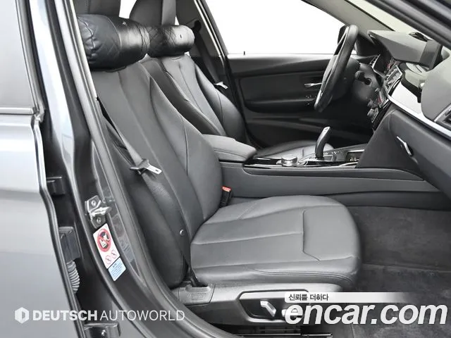 BMW 3-Series 2015 thumb 10