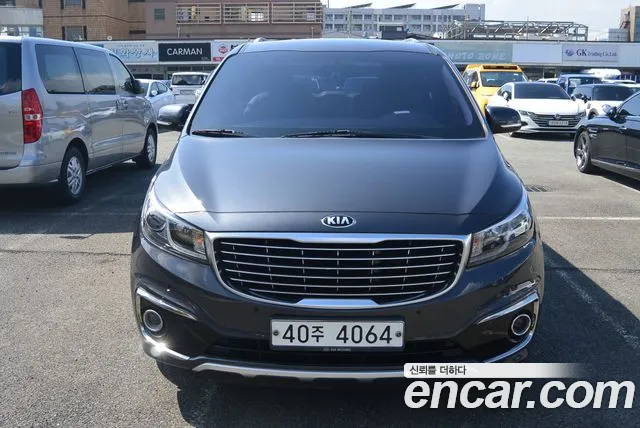 Kia Carnival 2015 thumb 10