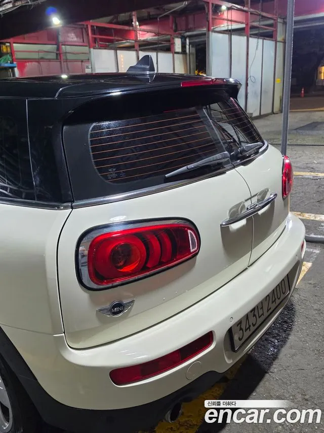 MINI Clubman 2017 thumb 2