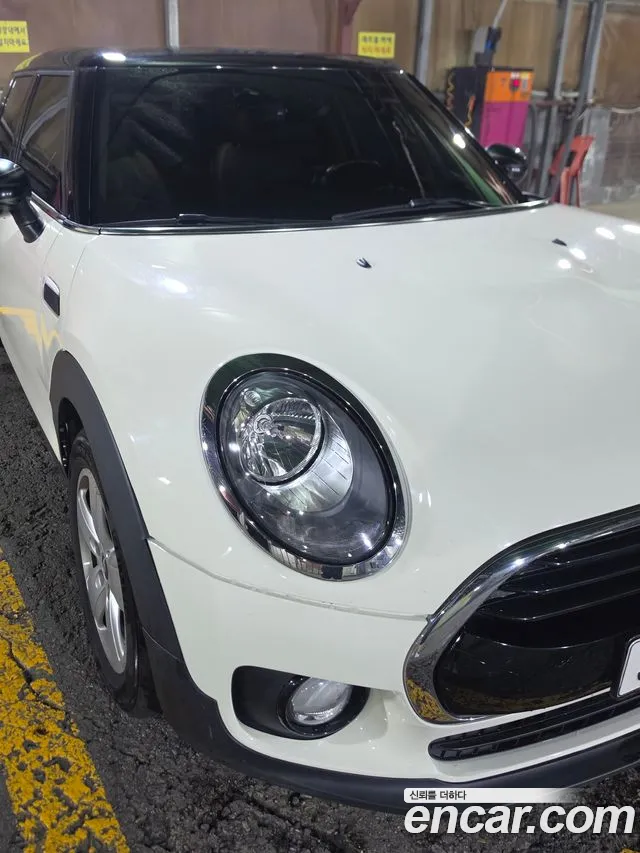 MINI Clubman 2017 thumb 3