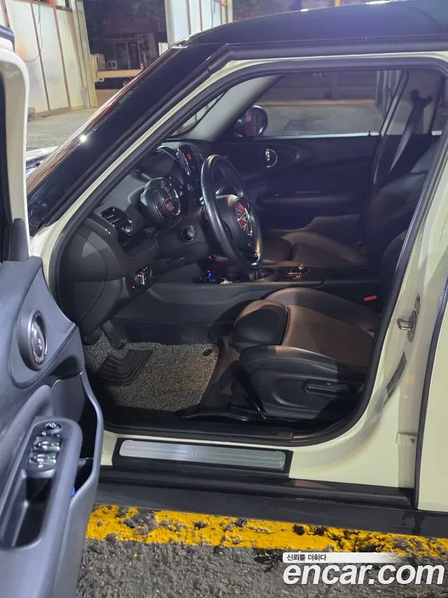 MINI Clubman 2017 thumb 5