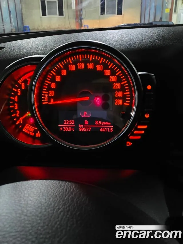 MINI Clubman 2017 thumb 8