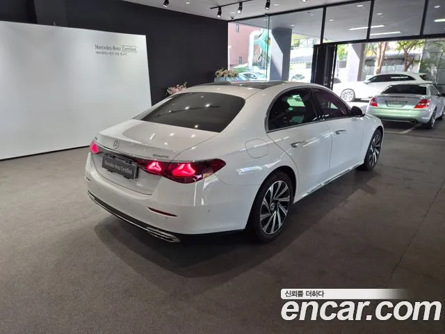 Mercedes-Benz E-Класс 2026 thumb 2