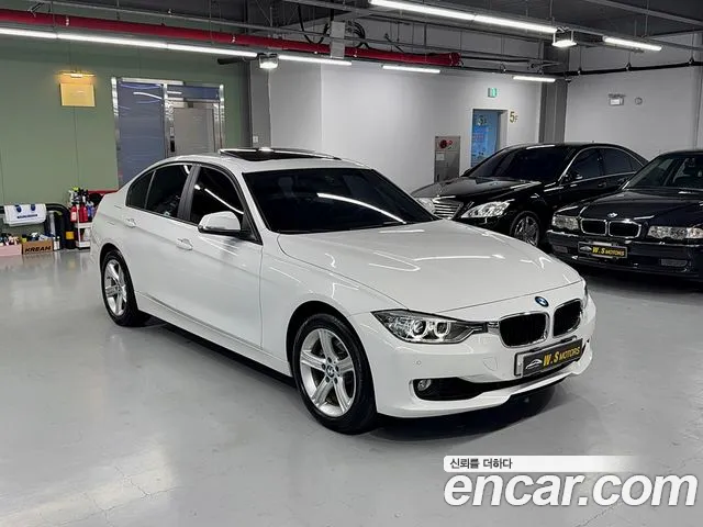 BMW 3-Series 2015 thumb 3