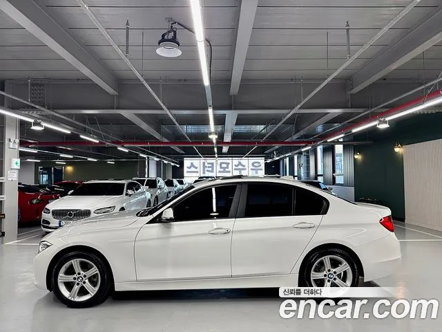 BMW 3-Series 2015 thumb 4