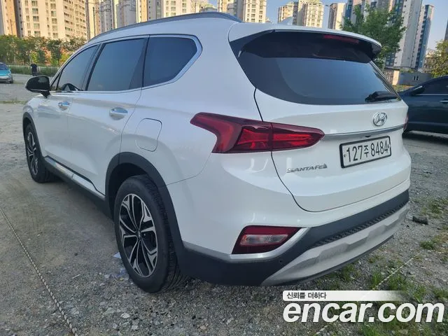 Hyundai Santa Fe 2019 thumb 2