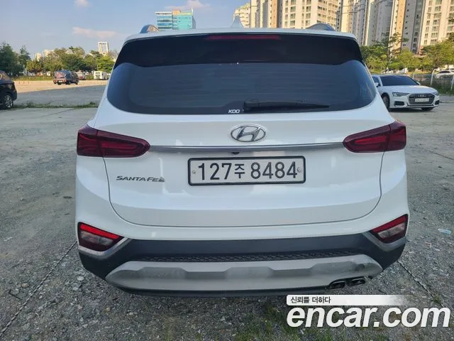 Hyundai Santa Fe 2019 thumb 4