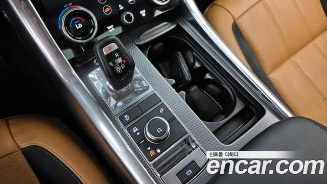 Land Rover Range Rover Sport 2019 thumb 9