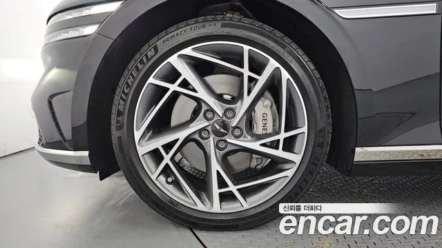 Genesis G90 2022 thumb 5