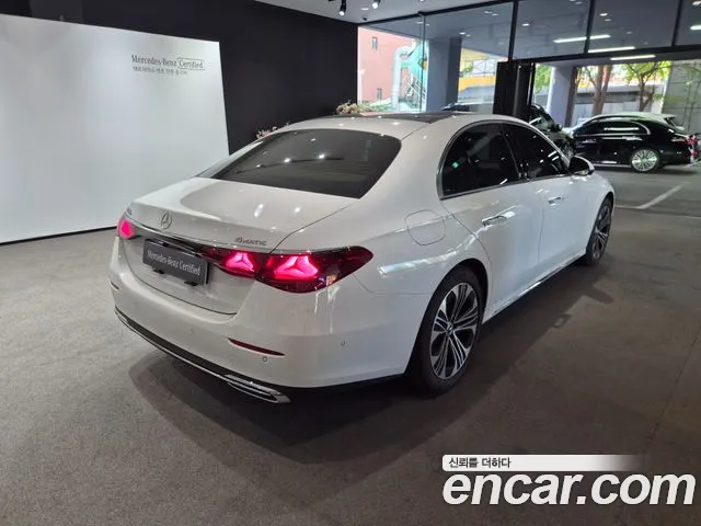 Mercedes-Benz E-Класс 2026 thumb 2