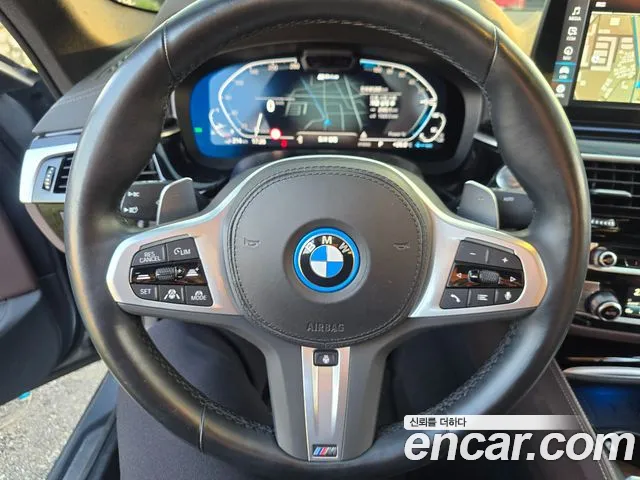 BMW 5-Series 2022 thumb 7