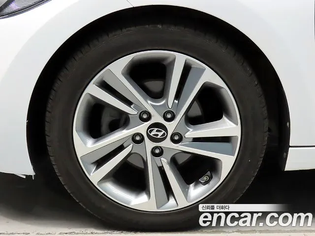 Hyundai Avante 2017 thumb 5