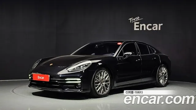 Porsche Panamera 2018 thumb 11