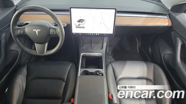 Tesla Model 3 2021 thumb 7