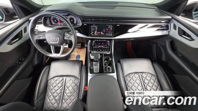 Audi Q8 2021 thumb 7