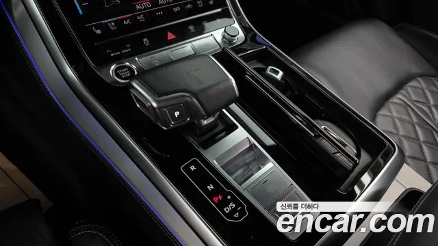 Audi Q8 2021 thumb 9