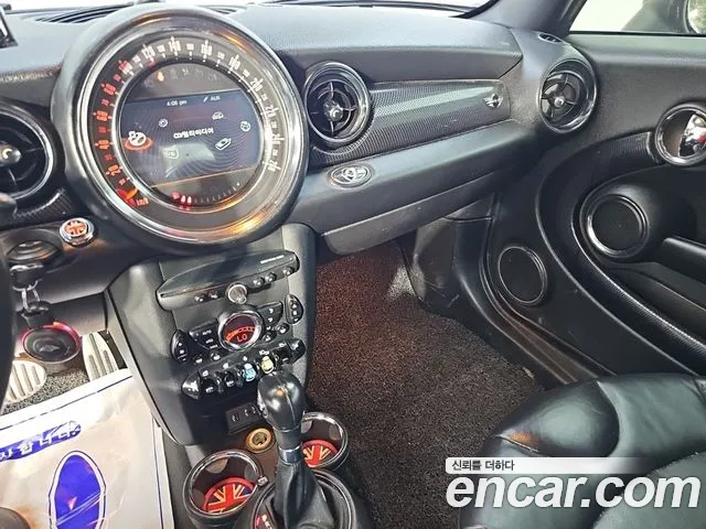 MINI Cooper Convertible 2015 thumb 10
