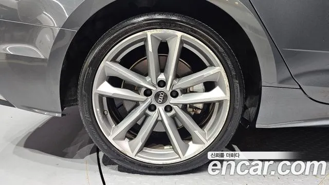Audi A5 2022 thumb 5
