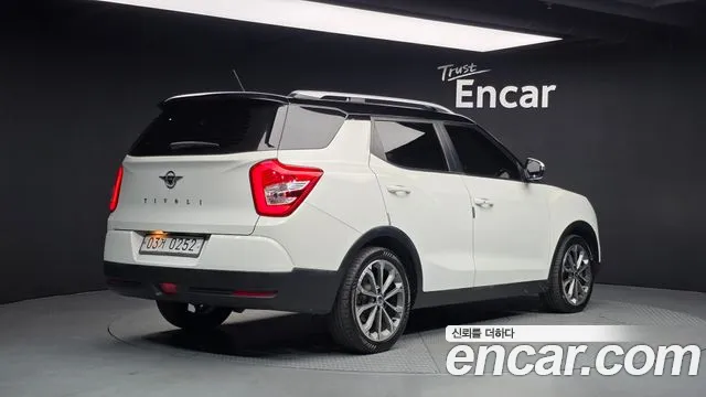 KG_Mobility_Ssangyong TIBOLI 2016 thumb 2