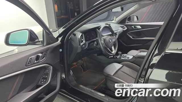 BMW 1-Series 2020 thumb 10